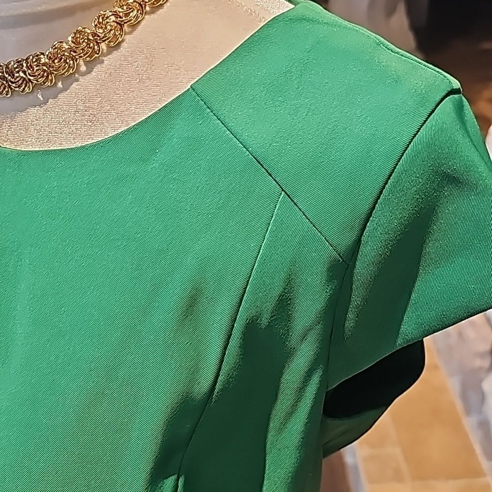 Emerald green fit n flare dress by Dressbarn size 14 - Picture 4 of 12